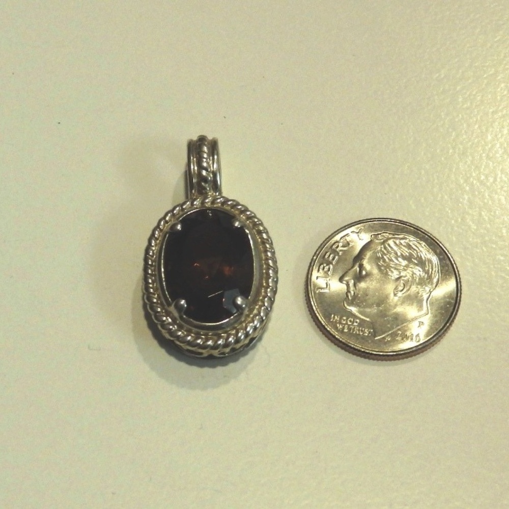 STERLING SILVER Hong Kong Pendant Brown Topaz Gem